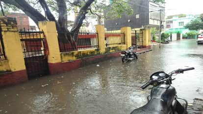 heavy rain in bareilly drains Choked and Roads Submerged in Bareilly