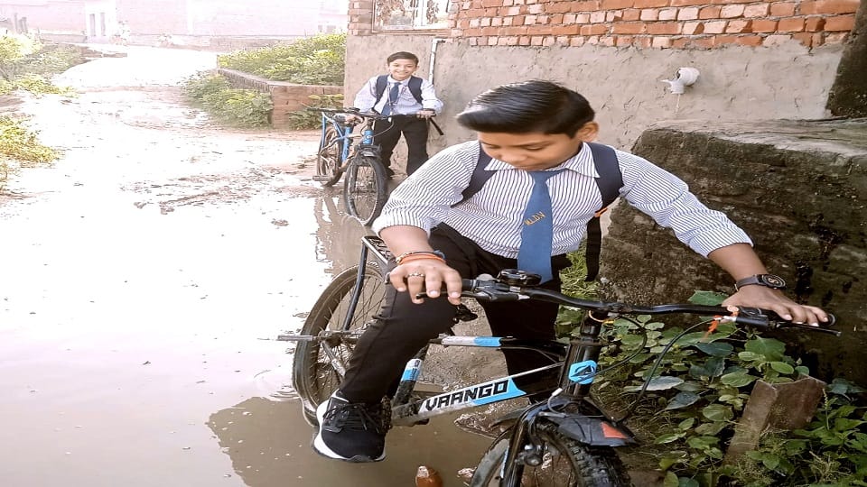 DM Uncle, get the street constructed