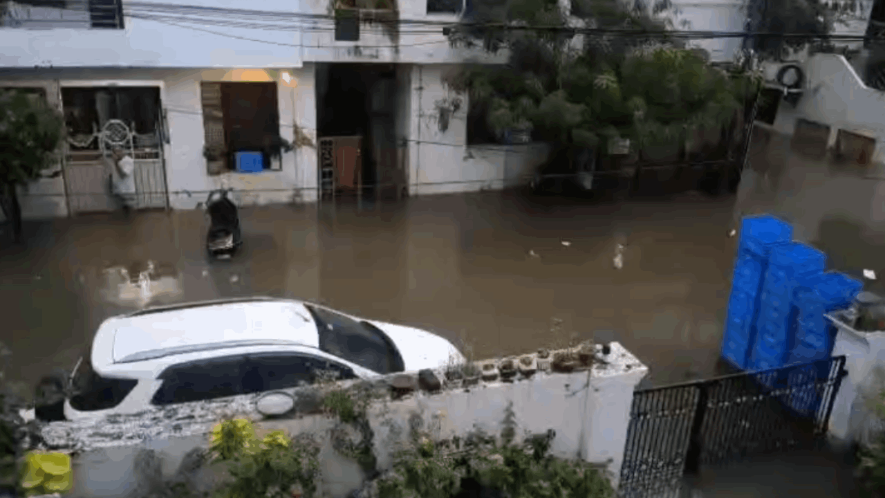 weather today update Rainfall in Bareilly has broken records 381-1 mm of rain in 24 hours photos