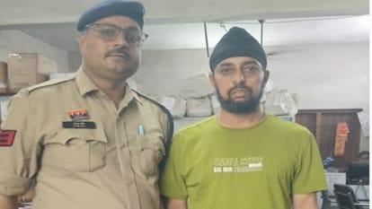 पुलिस हिरासत में आरोपी