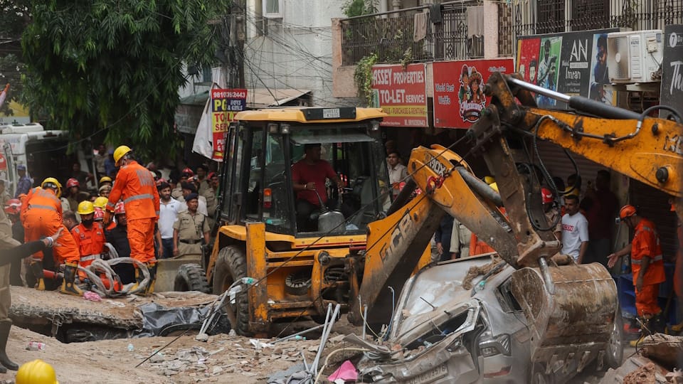 Delhi Building Collapse How a PG Started in a Vacant Building Safety Violation
