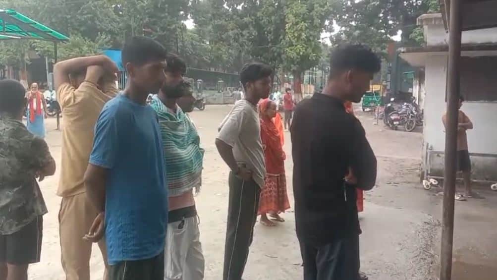 Road Accident in Bhagalpur: Three Friends Riding on a Bike Killed in Collision with Bus, Families Devastated