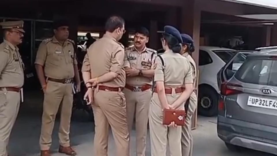Kanpur Murder Case Daughter-in-law arrested in medicine traders murder Plan to smother him with pillow
