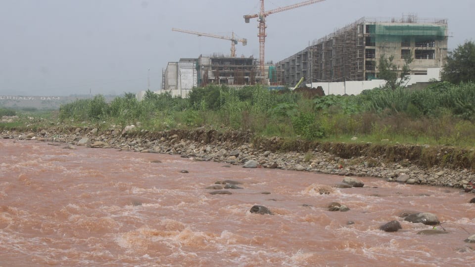 River flood zone boundaries undefined in Panchkula Illegal construction continues around Kaushalya Dam