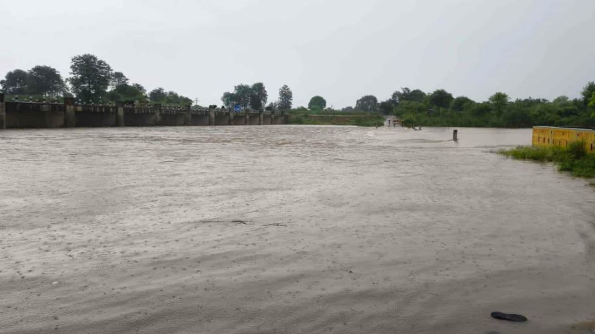 धौलपुर में पार्वती नदी उफान पर