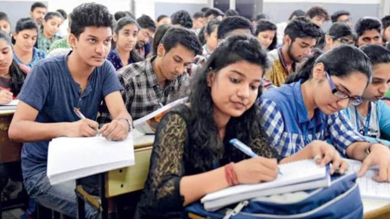 CG: Approval granted for direct recruitment to 200 Patwari posts across 26 districts of Chhattisgarh.