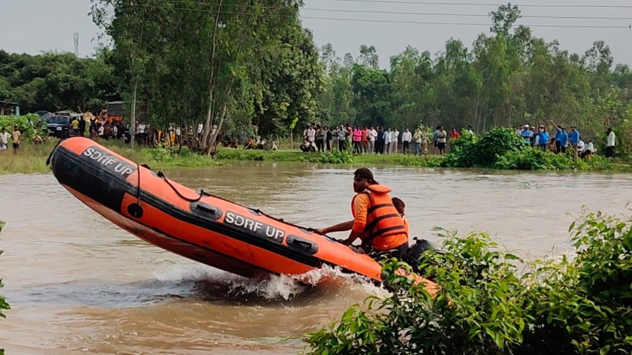 Three youths swept away in river SDRF team engaged in search operation in Bareilly