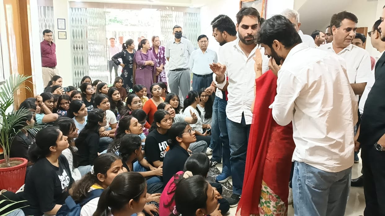 CCSU Students Protest Over Poor Hostel Facilities, Girls Complain of Leaking Roofs During Rain
