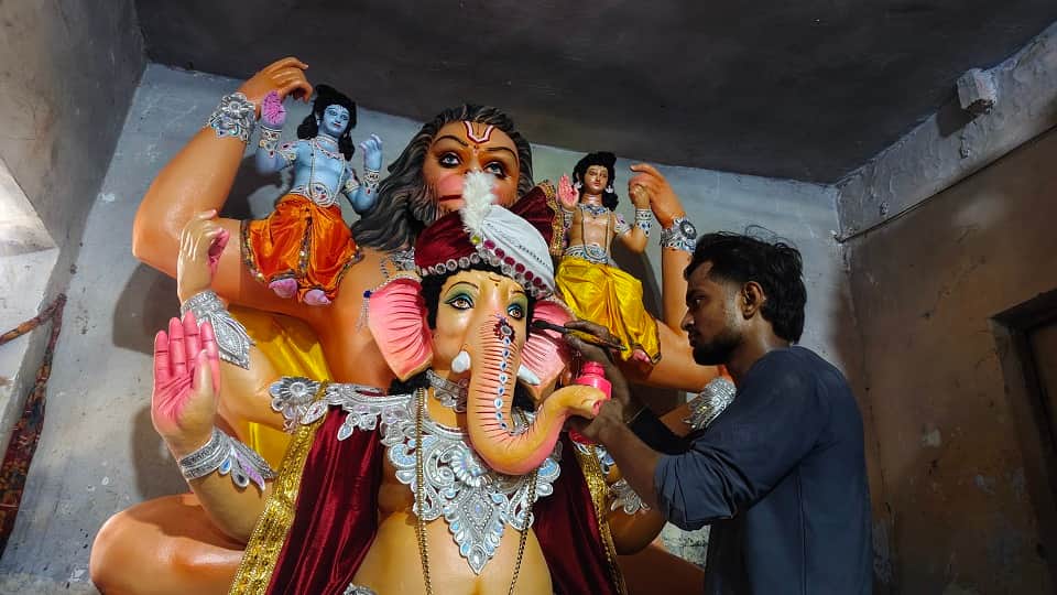 3.3-Foot Ganesha Idol Made from White Aak Plant to Receive Almond Oil Ritual