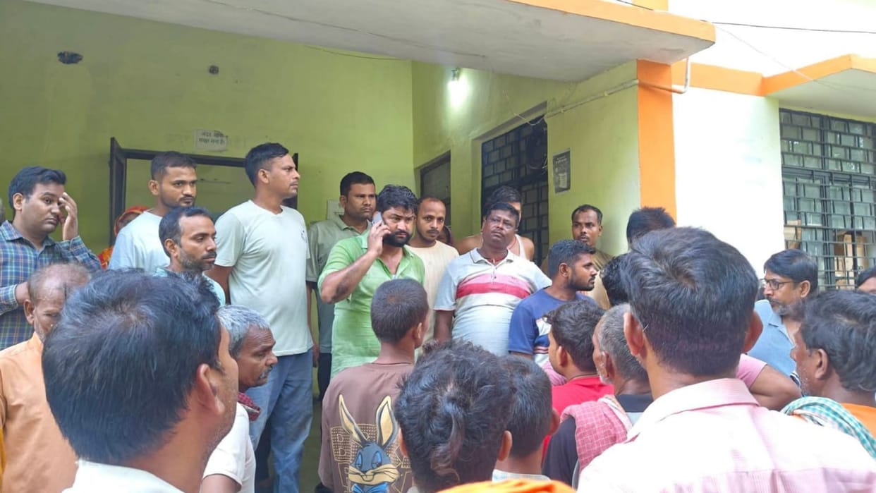 villager dies of electrocution after 11,000-volt wire falls on house in ballia