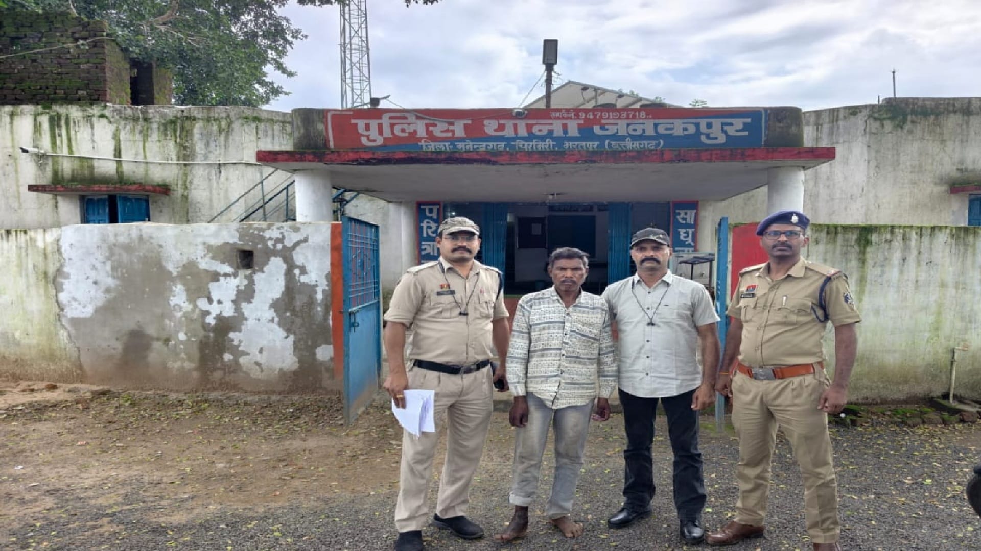 पुलिस के गिरफ्त में आरोपी