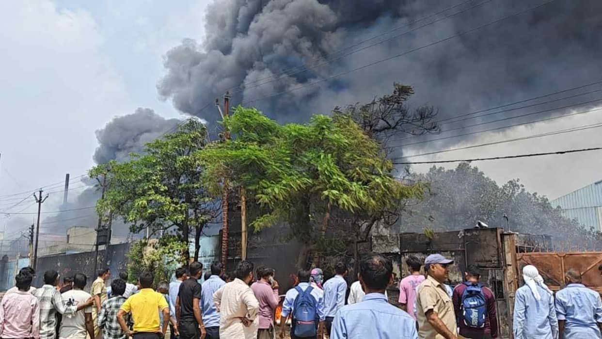 massive fire broke out at chemical factory in Dhaulana industrial area of Hapur district