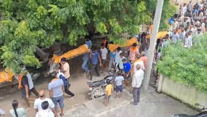 Kanpur Hirni incident three officials including Patara CHC Superintendent transferred  ward boy suspended