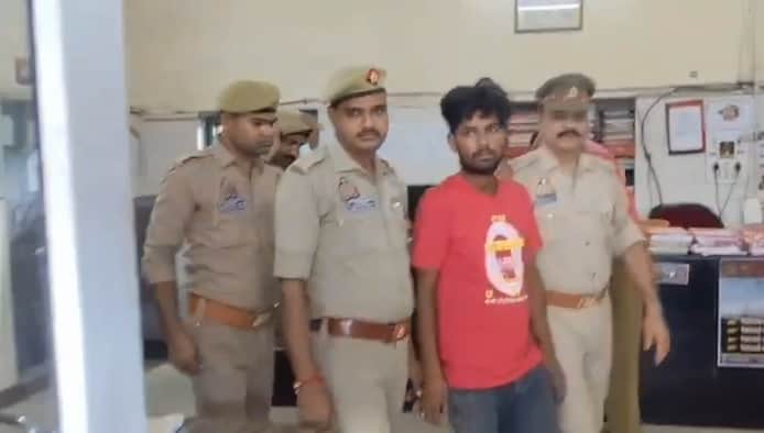 Kanpur GRP arrests absconding wanted person he run for long time  nabbed at his home following raid in Bihar