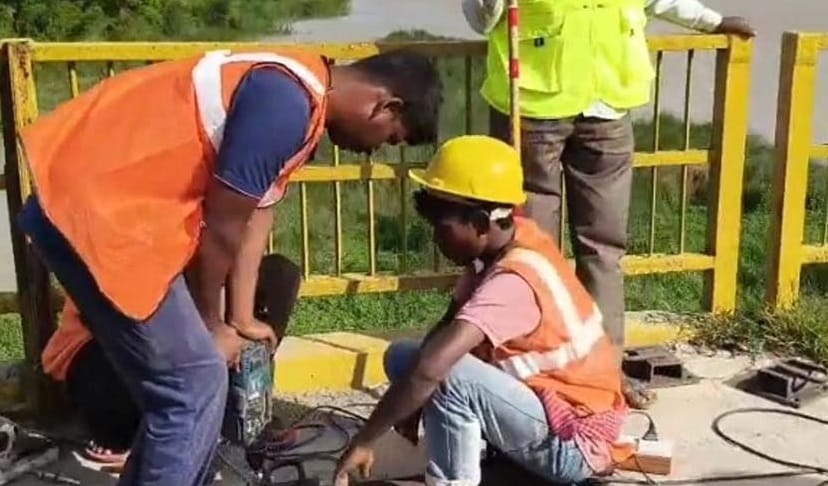 Kanpur Repair of old Jajmau bridge starts on 12th heavy vehicles banned for three months
