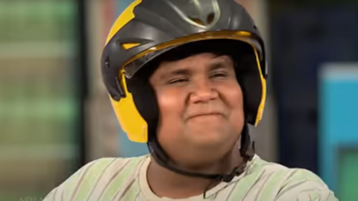 tarak mehta ka oolta chasma fame actor kush cooking food on roads for vlogging