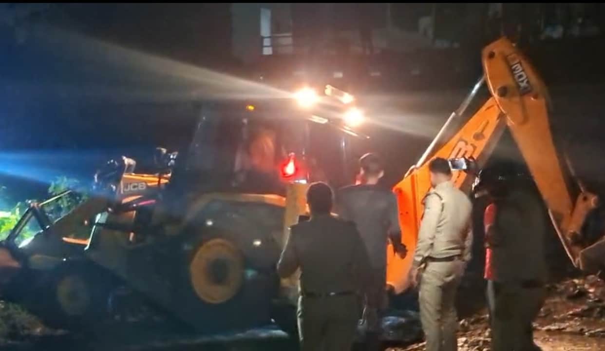 Two girls fell into drain while playing on culvert one saved police and SDRF searching for other