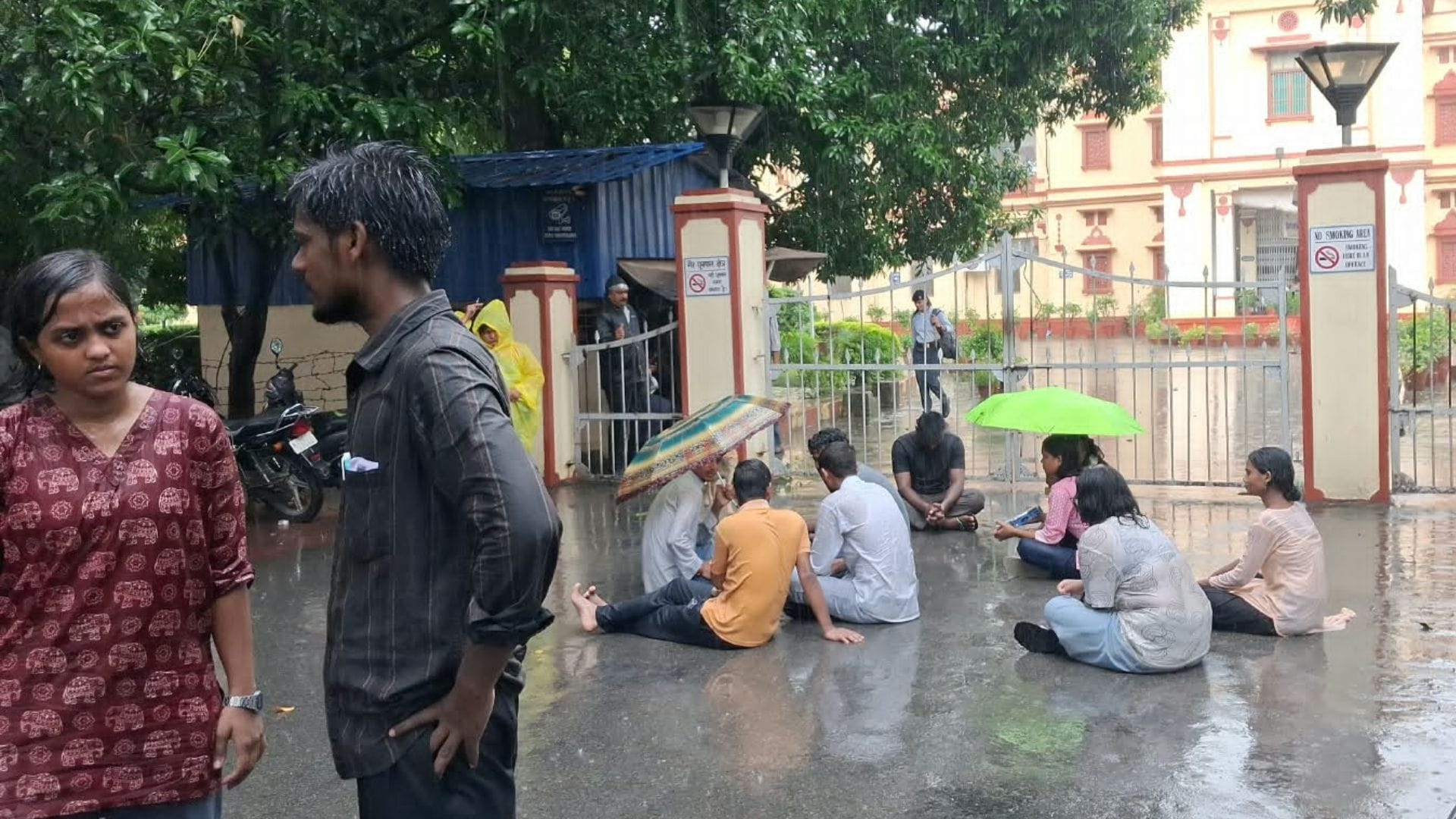 Heavy rainfall in Varanasi waterlogging reported in several areas including BHU and Kashi Vidyapith