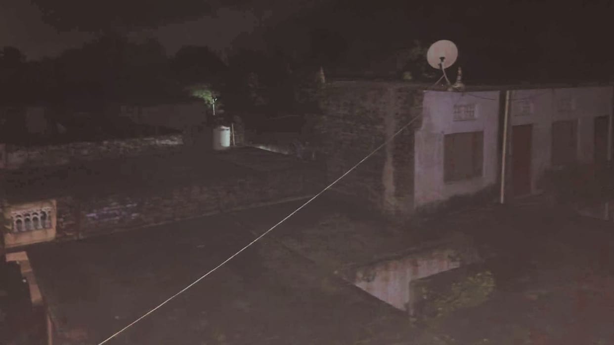 Power cut 75 villages for 11 days Misery in flood-hit areas 63000 people in darkness amidst waters