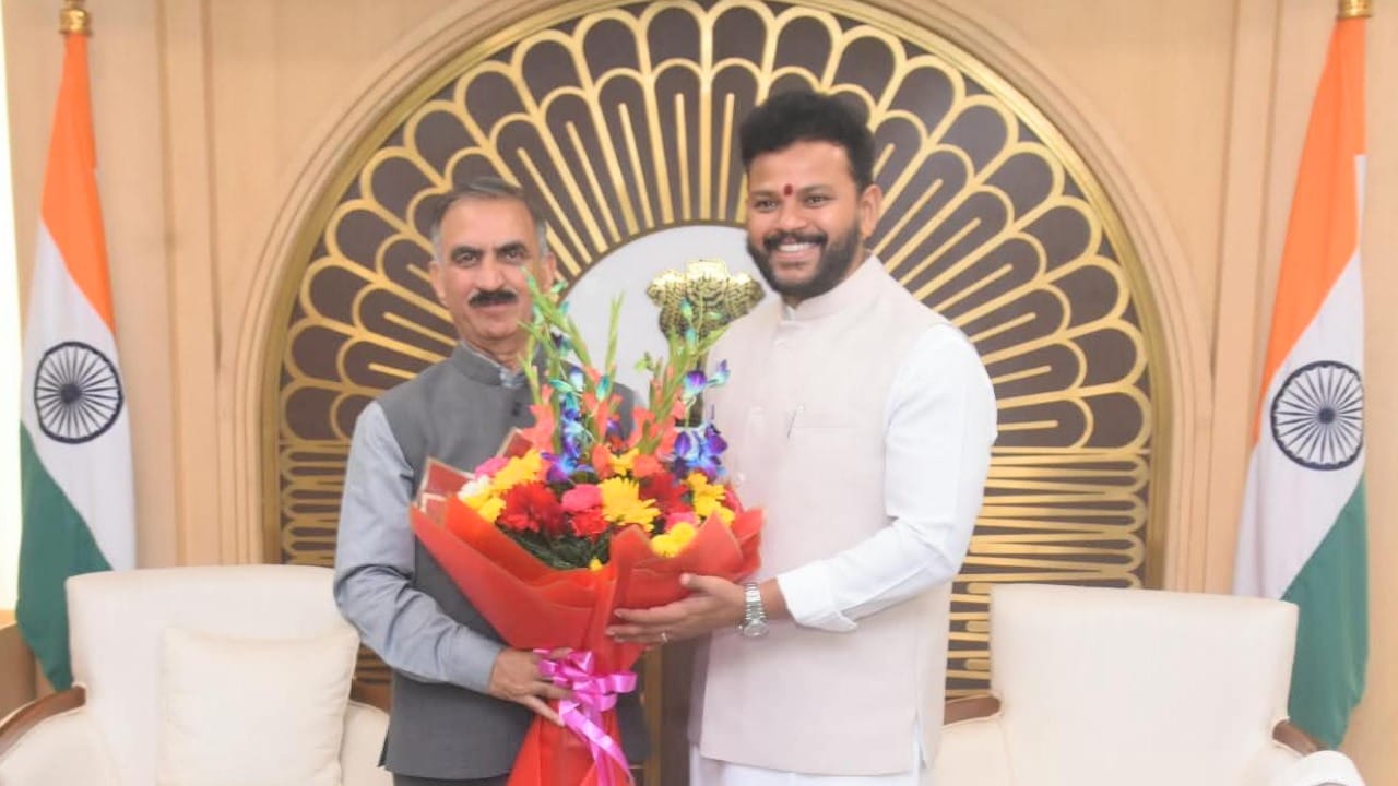 केंद्रीय नागरिक विमानन मंत्री किंजरापु राममोहन नायडू से मिले मुख्यमंत्री सुखविंद्र सुक्खू।