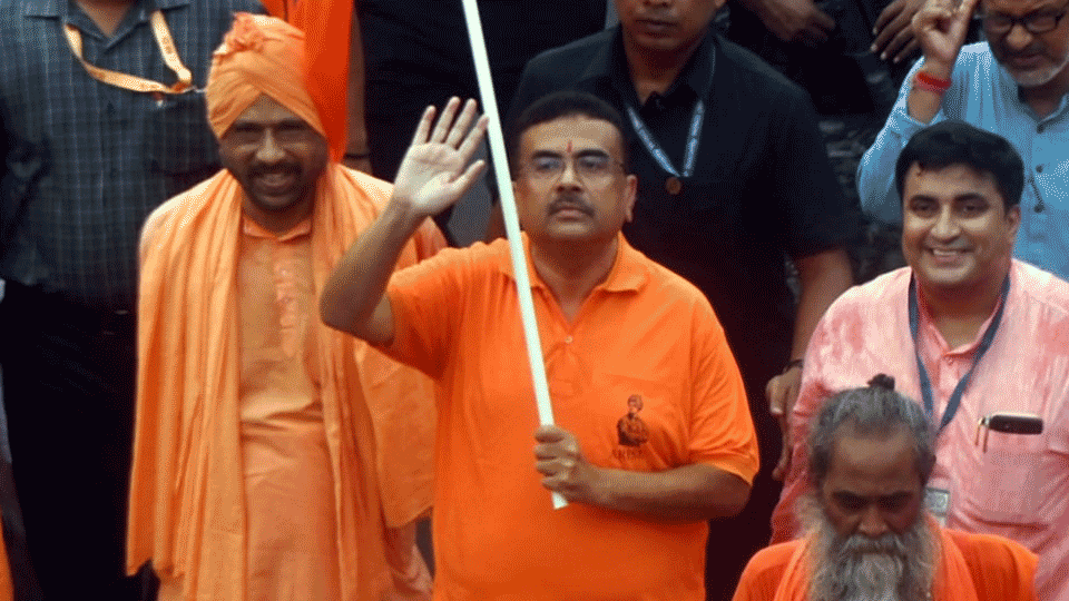 West Bengal: BJP’s ‘Gerua Samman Yatra’ in Jadavpur; Suvendu Adhikari also participated.