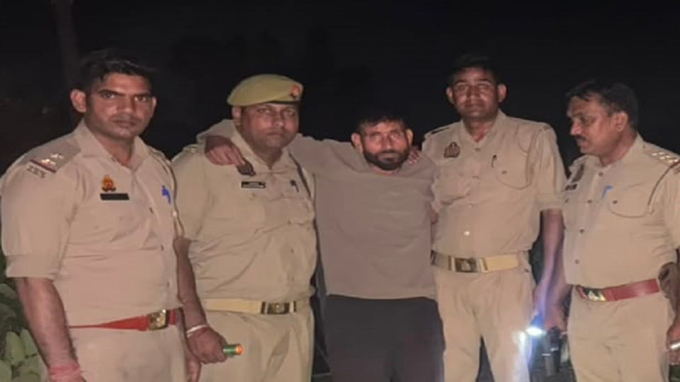 गिरफ्तार आरोपी।