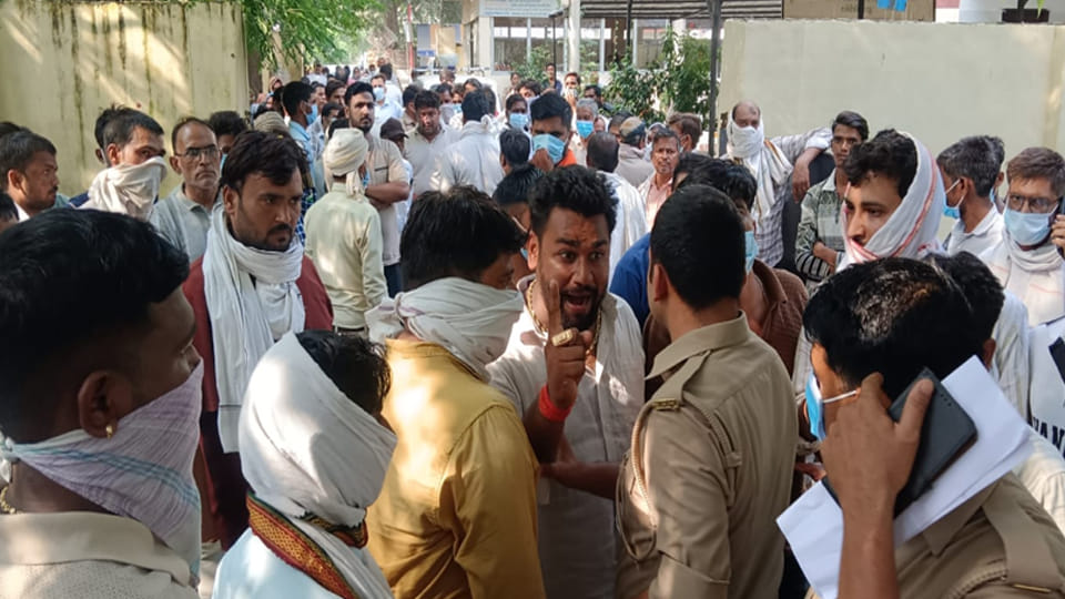Kanpur: 1,000 demanded to release body after post-mortem; kin outraged, commotion ensues