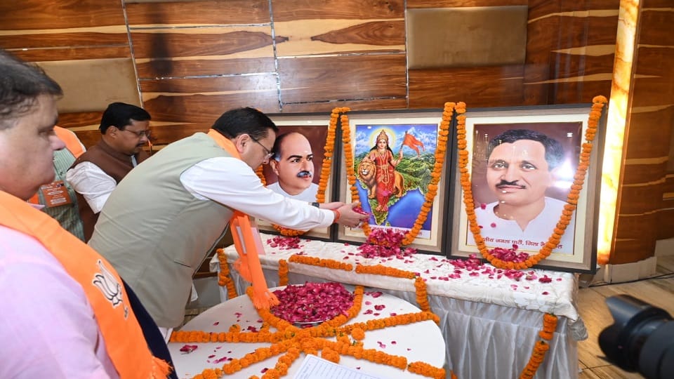 सीएम धामी की दो टूक: कहा- हल्द्वानी में अतिक्रमण है तो हटेगा, कांग्रेस-सपा पर साधा निशान; 2027 का दिया संदेश