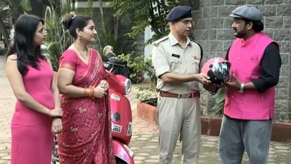 डीसीपी राजेश त्रिपाठी के साथ क्षितिज और फिल्म के अन्य सदस्य।