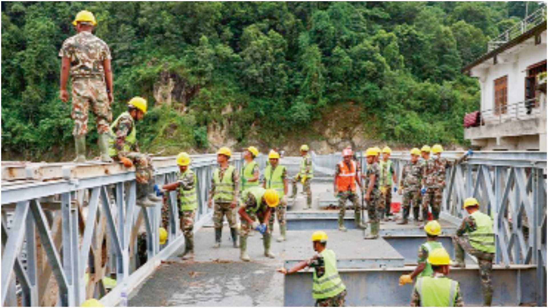 nepal flood infrastructure damaged india china giving help to kathmandu