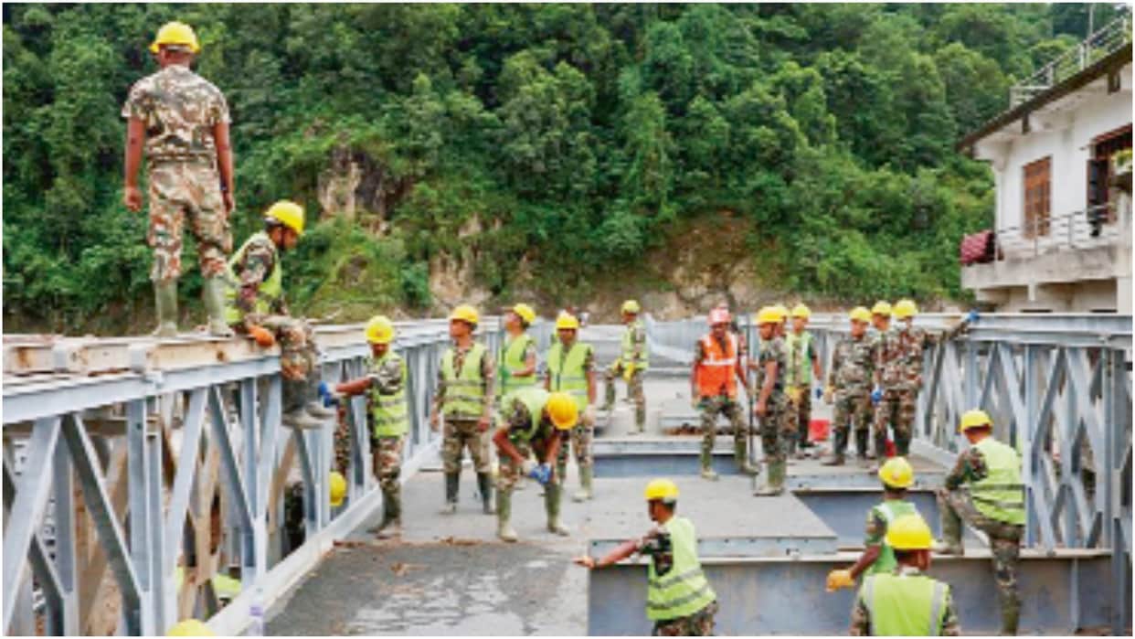 nepal flood infrastructure damaged india china giving help to kathmandu