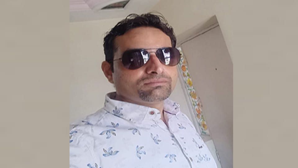 Kanpur: Tuition teacher ends life after video call with wife; family in state of shock