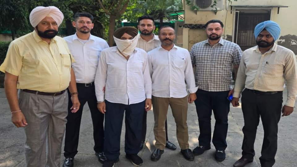 Panchayat Secretary arrested with bribe in Patiala
