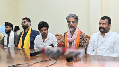 'Hanuman Ansh' team visits CSJMU; shares experiences; campus filled with devotional fervor
