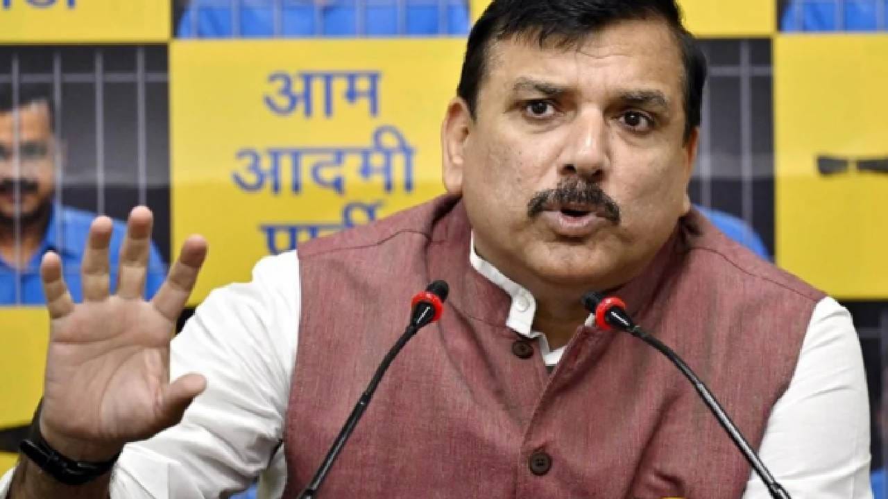 आप के नेता संजय सिंह