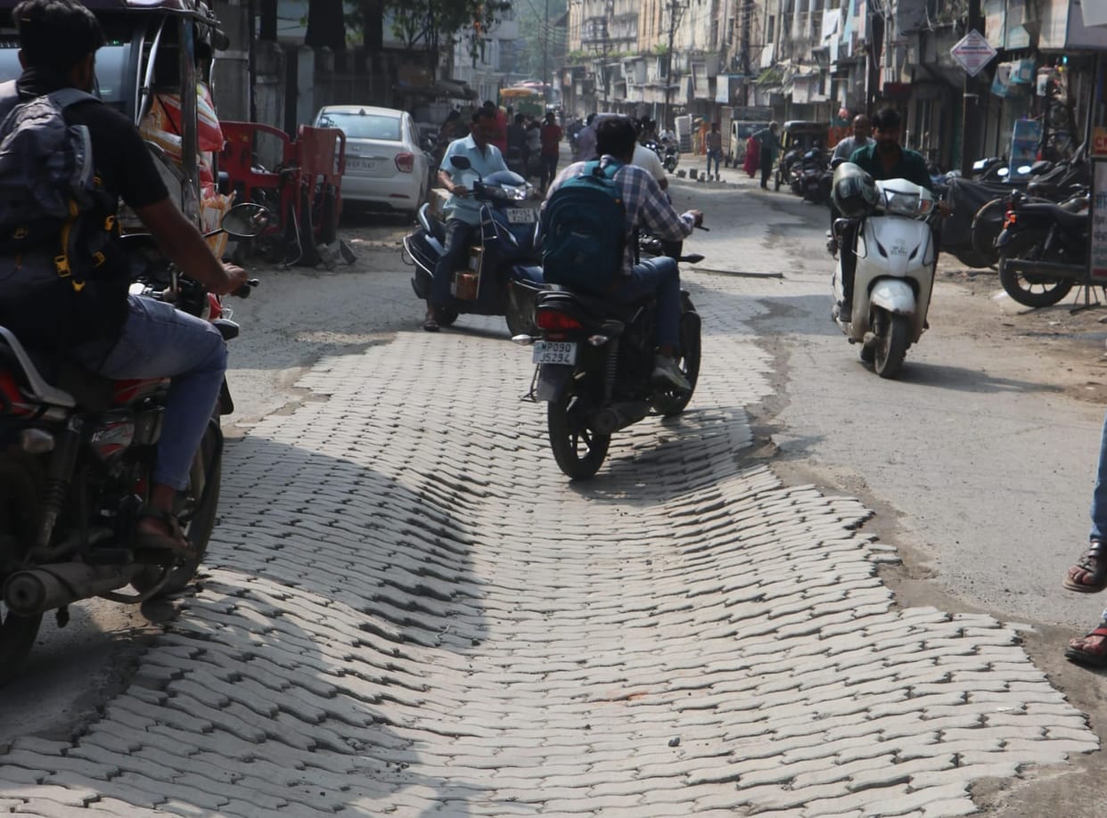 Indore: Paver blocks laid just a week ago in Indore have caved in, causing difficulties for vehicular movement