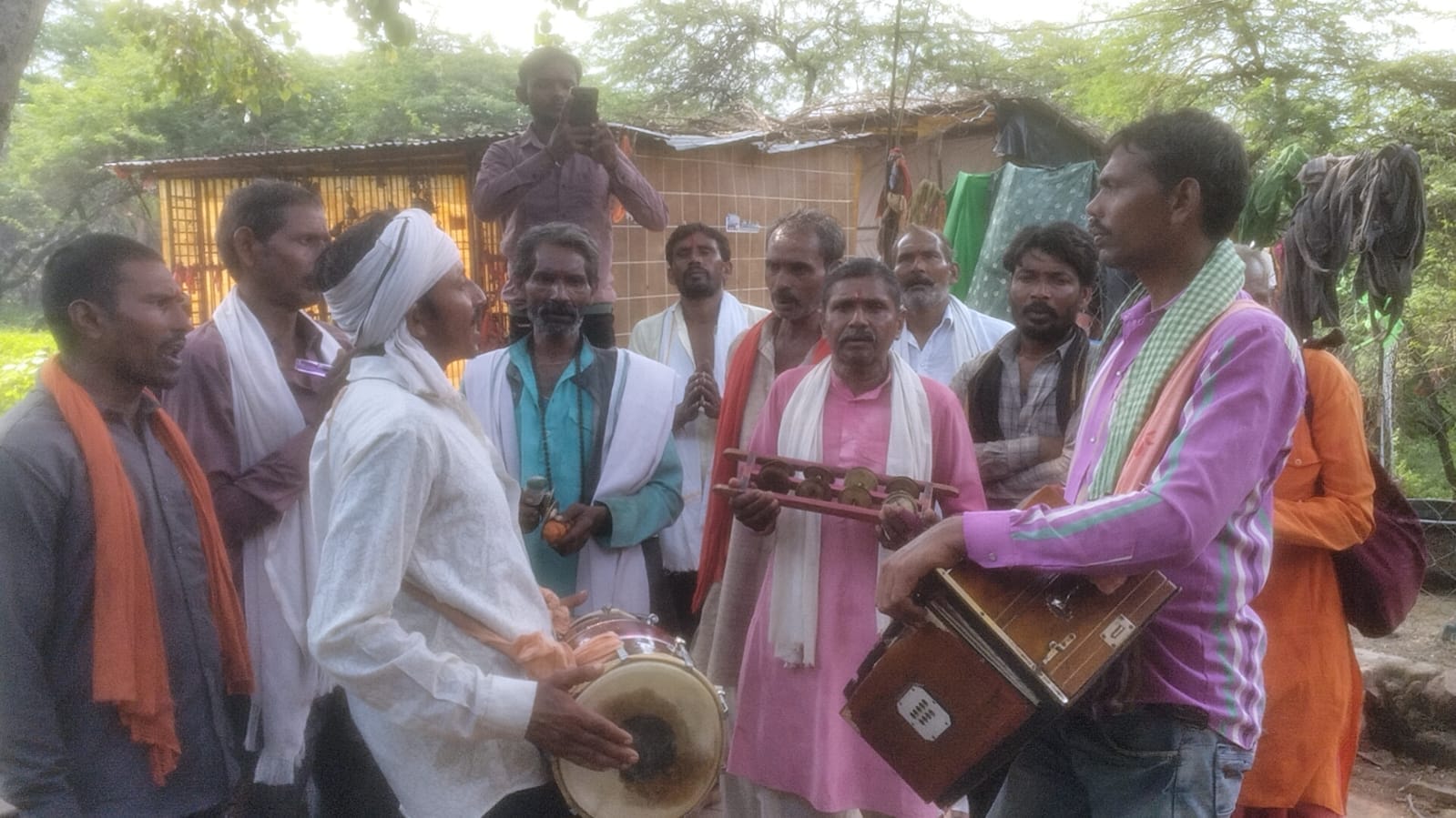 Chitrakoot Packed With Devotees Ahead of Bhadai Amavasya, Security Tightened