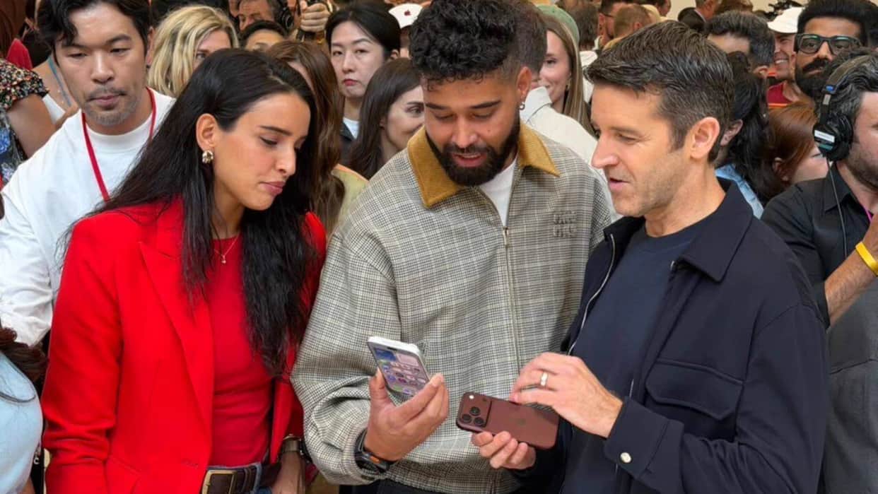 tripti dimri and Ap Dhillon attended apple iphone 18 launch event in california viral video