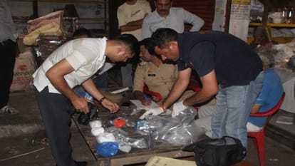 लाला का बाजार में छापा।