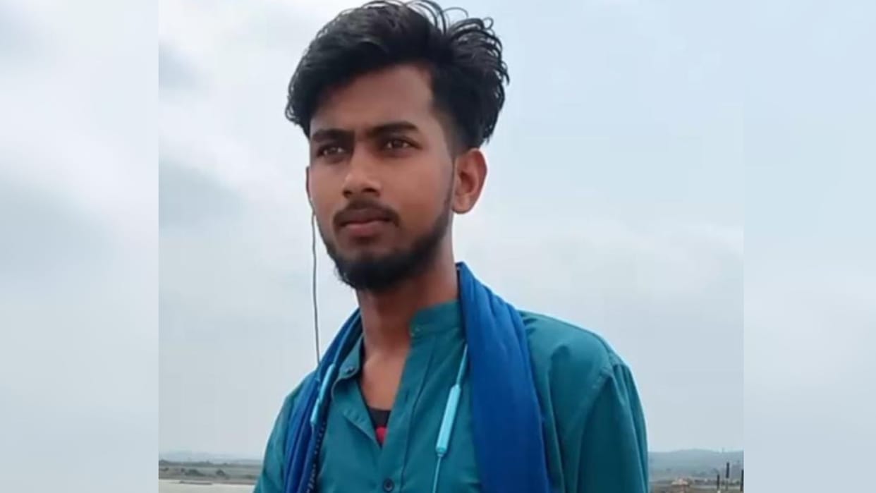 young man drowned while bathing with friends in Chandauli