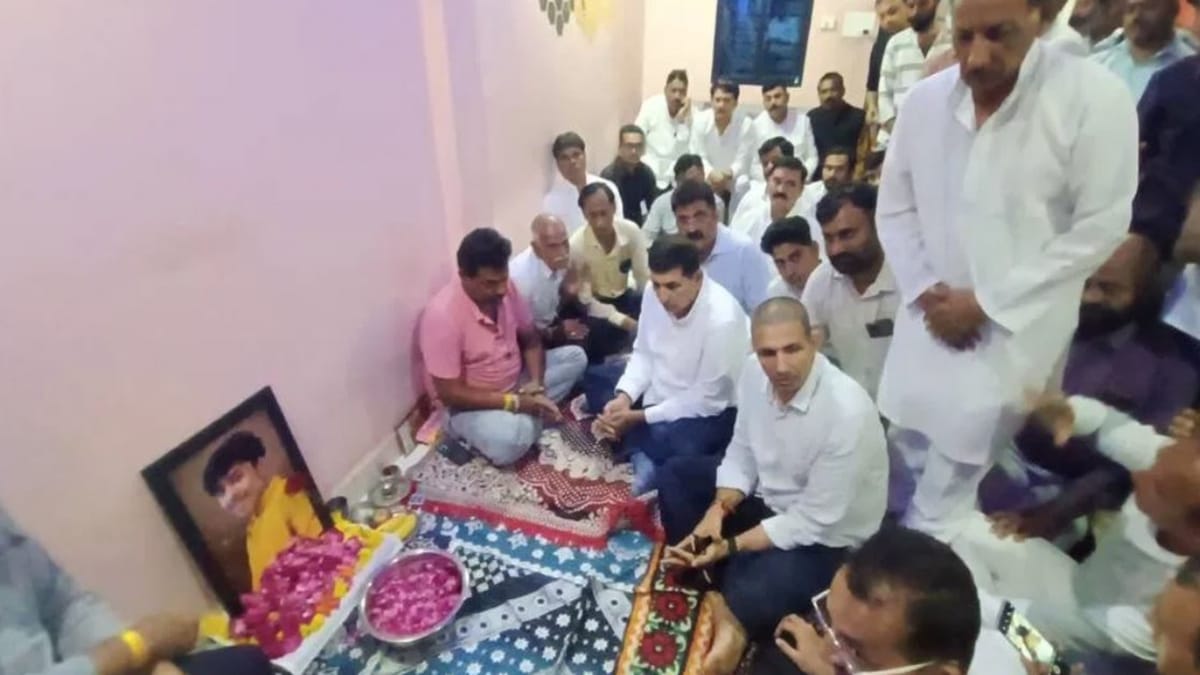 देवास: सत्य निकेतन हादसे के पीड़ित परिवार से मिलने पहुंचे जीतू पटवारी, शिक्षा व्यवस्था पर उठाए सवाल