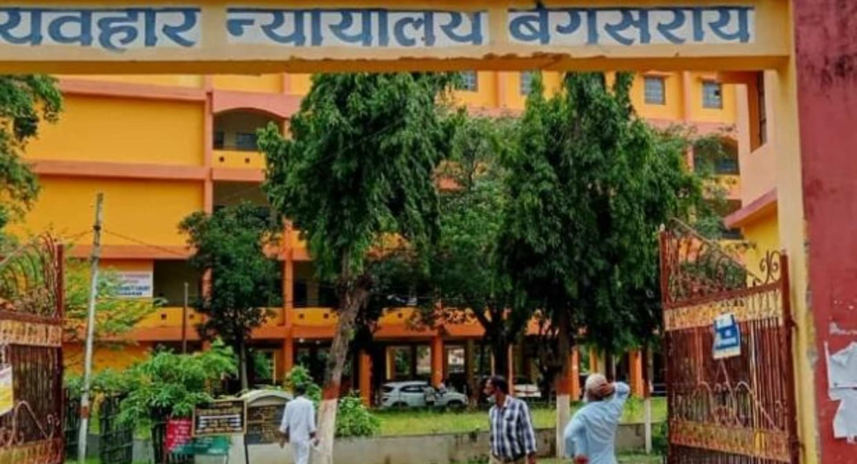 begusarai court accused amit singh escaped police custody illegal mining case cctv