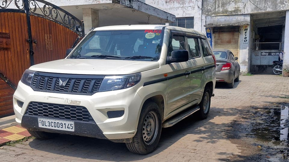 Counterfeit notes worth ₹17.29 crore: Five houses and luxury cars, yet a salary of just ₹11,000
