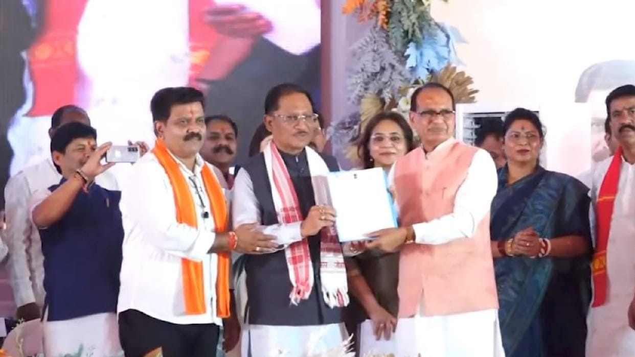 Union Minister Shivraj Singh gifts 3.65 lakh concrete houses to Chhattisgarh, acceptance letter to CM Sai