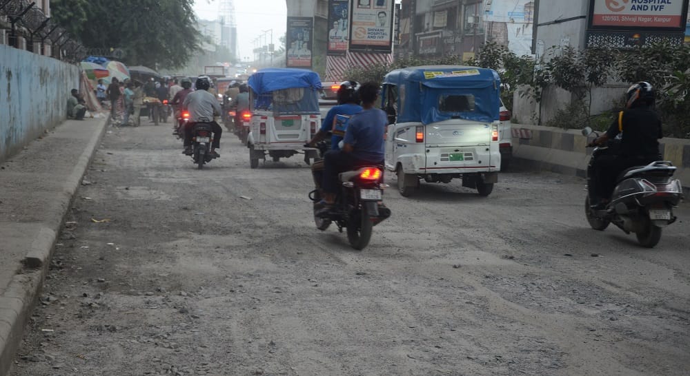 Kanpur Nagar Nigam shoddy patchwork potholes at 200 locations filled with loose stone and soil