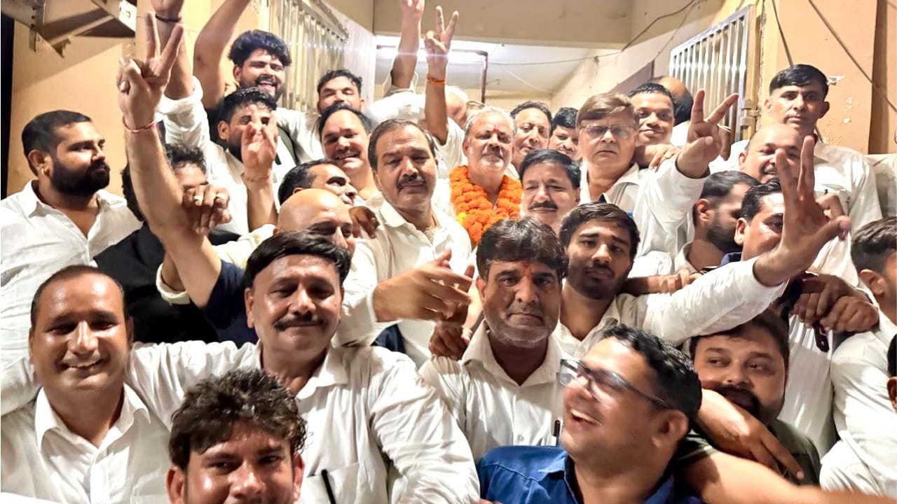 विवेक उर्फ बॉबी बार अध्यक्ष और संजीव अत्री सचिव चुने गए