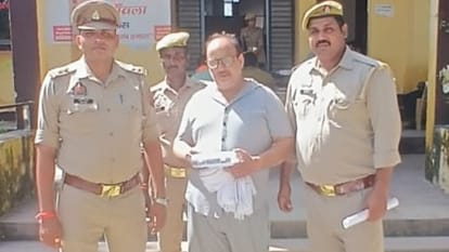 पुलिस की गिरफ्त में आरोपी