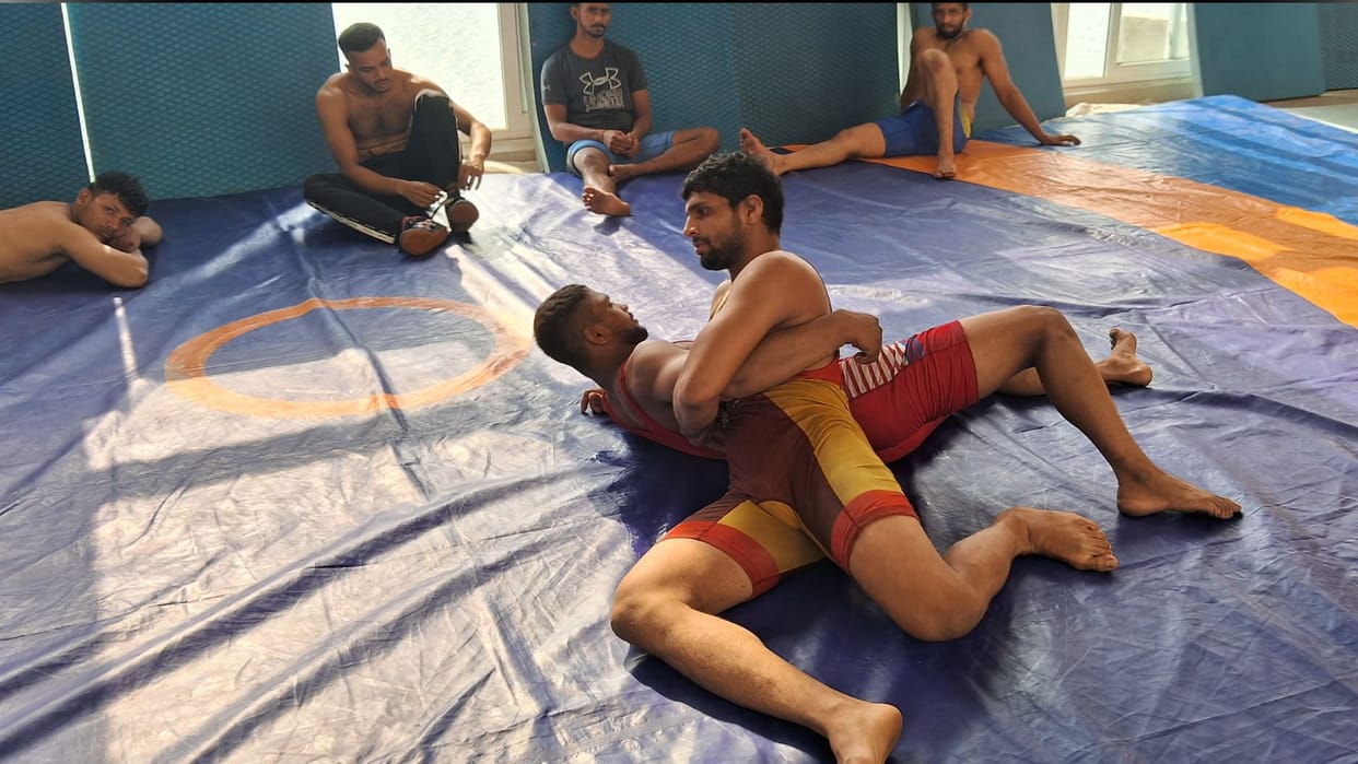 Sports news of Varanasi 200 wrestlers will compete across six arenas in regional wrestling tournament