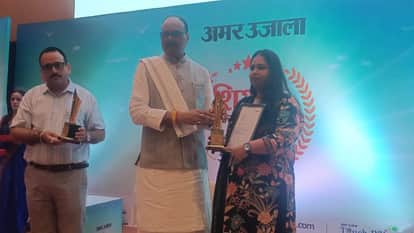 Deputy CM Brajesh Pathak honored 210 distinguished teachers with  Amar Ujala Shikshak Samman in amity noida