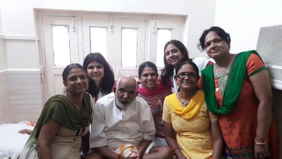 Baba Neem Karoli Birthplace Dispute: Khatauni Revision Notices Sent to Six Granddaughters and Trustee